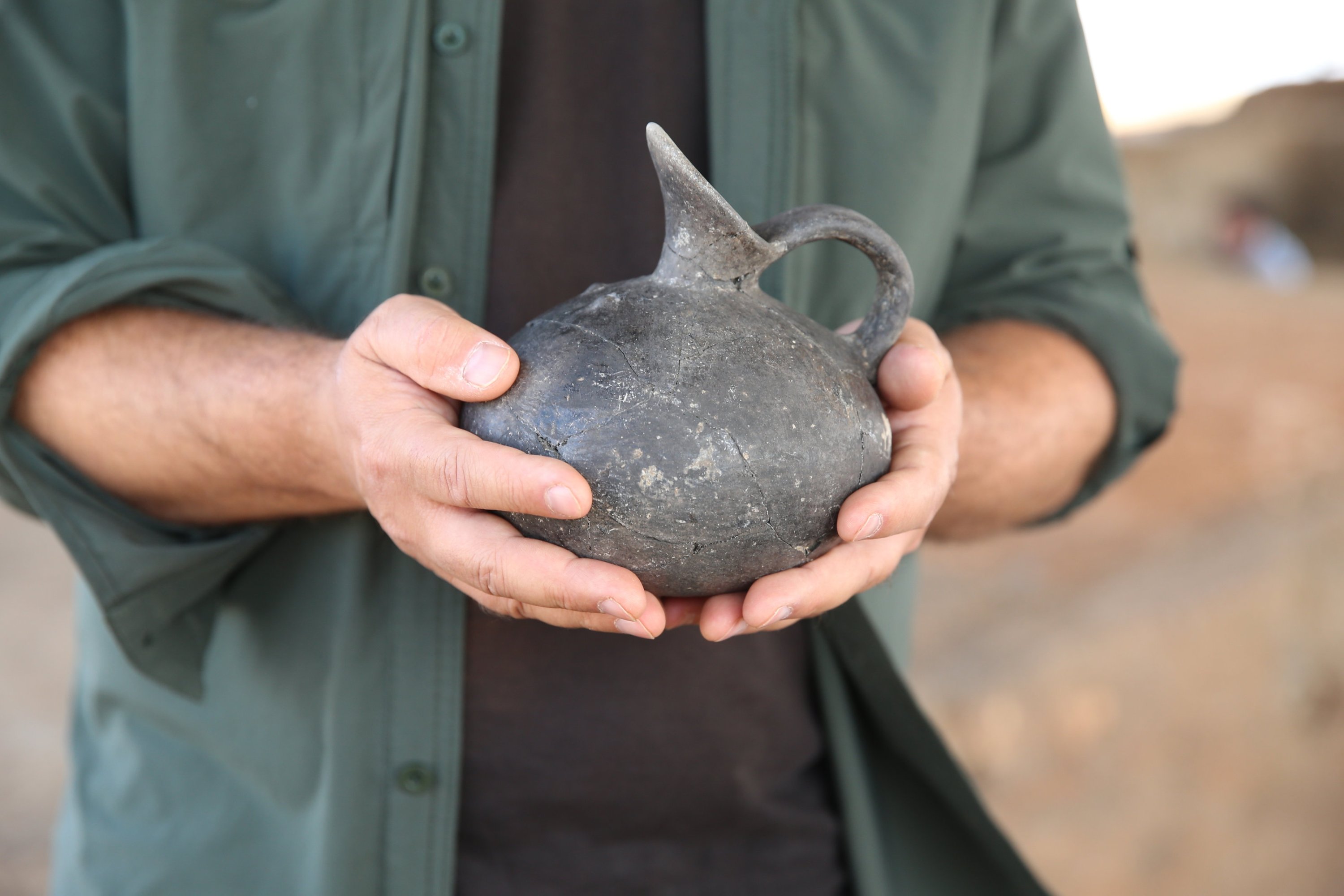 344028 One of the ancient pieces found during the excavation at Küllüoba, Eskişehir, Türkiye, Sept. 1, 2024. (AA Photo)