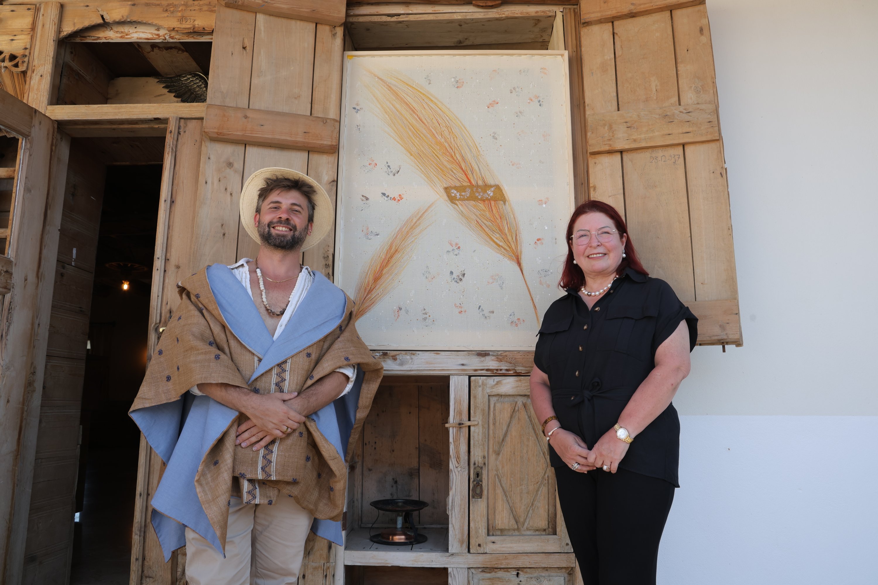 344437 Senur Akın Biçer, founder of the Arnica Art Land Workshop and member of the advisory board poses with the curator Fırat Neziroğlu, Bayburt, Türkiye, Aug. 18, 2024. (Photo courtesy of Arnica)