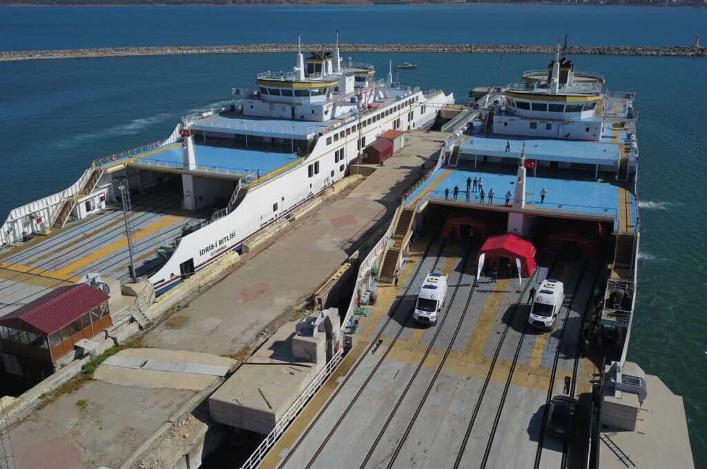 Türkiye's largest ferries were used for the earthquake drill in Bitlis, Türkiye, Sept. 5, 2024. (IHA Photo)