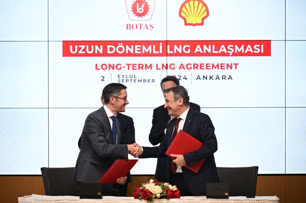 Energy and Natural Resources Minister Alparslan Bayraktar and TotalEnergies and BOTAŞ' officials attend the signing ceremony for the agreement, Houston, U.S., Sept. 18, 2024. (AA Photo)