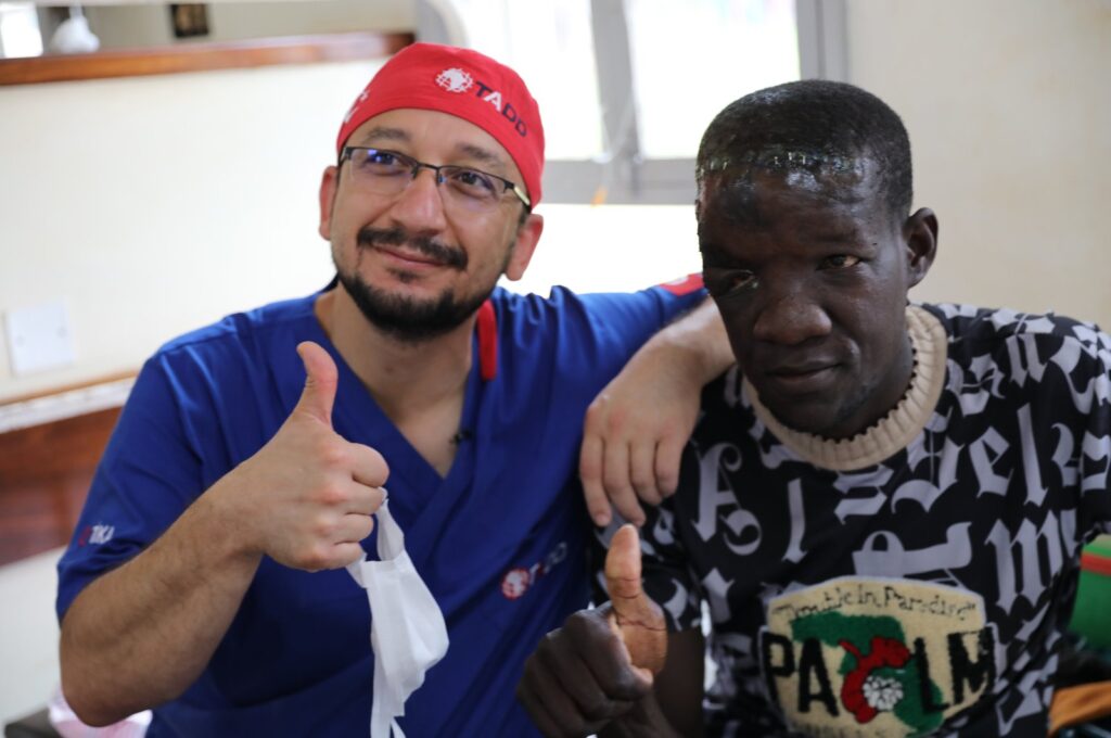 An 18-member medical team from Türkiye to Uganda, in cooperation with the Turkish Cooperation and Coordination Agency (TIKA) and the Friends of All Africa Association (TADD), provided voluntary services to hundreds of people in the city of Jinja who have difficulty accessing health services, within the scope of an 11-day organization. The Turkish medical team, consisting of specialist doctors, nurses, anesthesia technicians and civil society volunteers, examined approximately 1,500 people and performed nearly 100 surgeries within the scope of the organization, Jinja, Uganda, Sept. 28, 2024. (AA Photo)