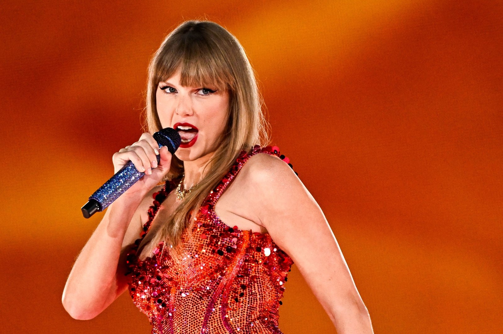 U.S. singer Taylor Swift performs on stage at the Paris La Defense Arena as part of her The Eras Tour, Nanterre, northwestern France, May 9, 2024. (AFP Photo)