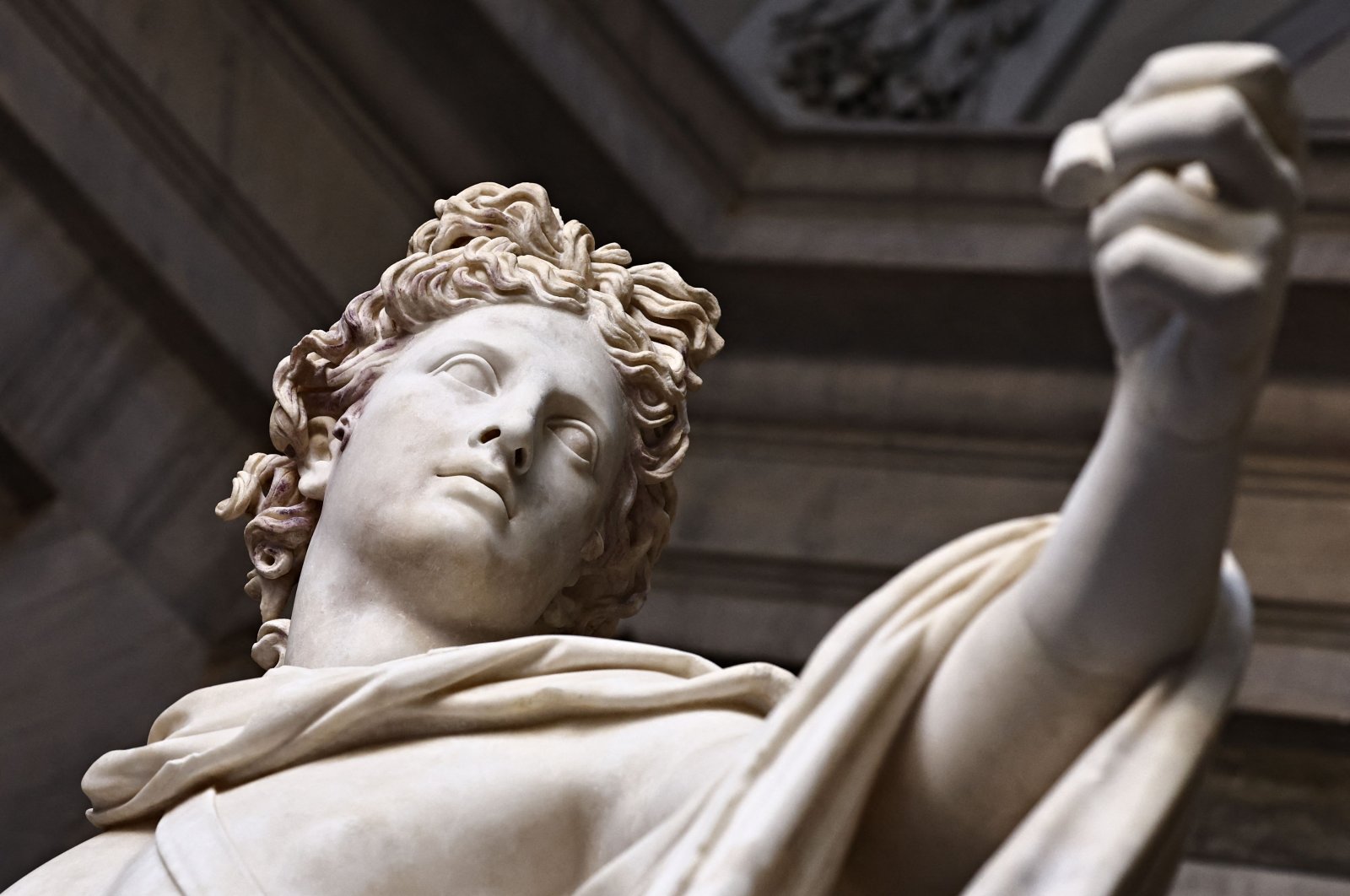 Vatican City shows the marble statue of "Apollo Belvedere" at the Vatican Museums on its return to display following its restoration at the Vatican, Oct. 15, 2024. (AFP Photo)