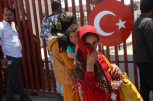The Syrians who fled the civil war in their country and took refuge in Türkiye are returning to Syria through the Akçakale Border Gate as part of the "Voluntary Return" project, Şanlıurfa, Türkiye, May 31, 2023. (Getty Images Photo)