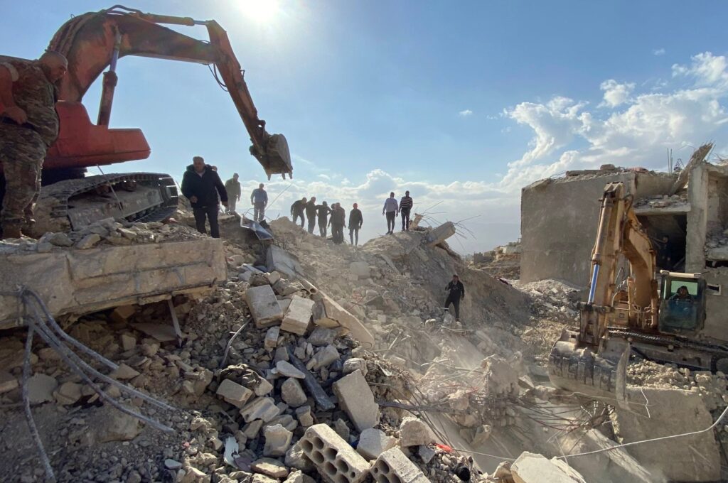 Workers remove the rubble from the site of yesterday's Israeli airstrike in the Bekaa Valley, Lebanon, Oct. 31, 2024. (AFP Photo)