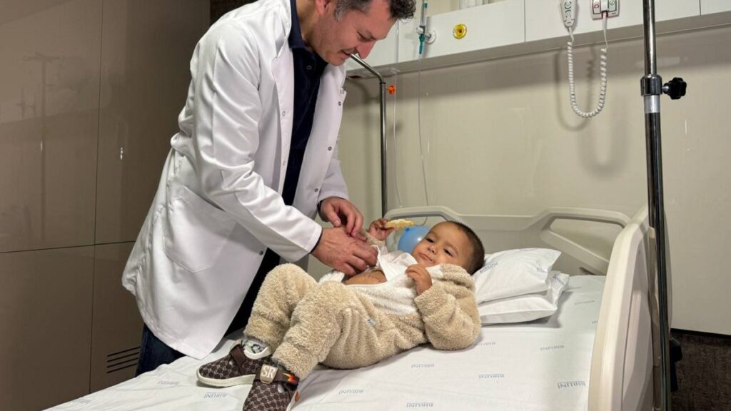 A 2-year-old baby from Uzbekistan recovers after receiving a liver transplant from his mother in Istanbul, Türkiye, Dec. 9, 2024. (AA Photo)