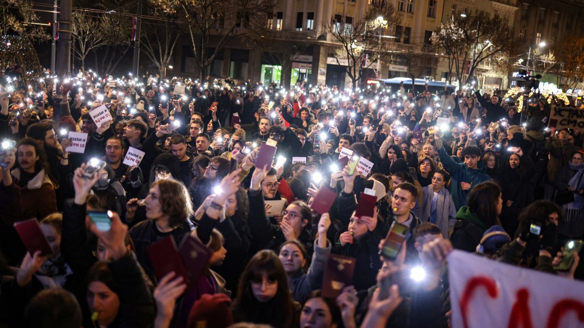Students of Belgrade University protest as Serbian President Aleksandar Vucic holds a news conference in front of his office in Belgrade, Serbia, Dec. 11, 2024. (Reuters Photo)