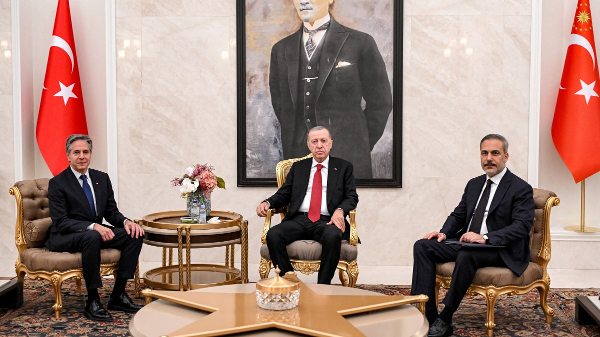 President Recep Tayyip Erdoğan receives U.S. Secretary of State Antony Blinken, with Foreign Minister Hakan Fidan in presence, at Esenboğa Airport in Ankara, Türkiye, Dec. 12, 2024. (Reuters Photo)
