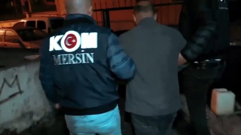 Mersin police detain 114 suspects, including public officials, in the "Chain" operation, Mersin, Türkiye, Dec. 18, 2024. (DHA Photo)