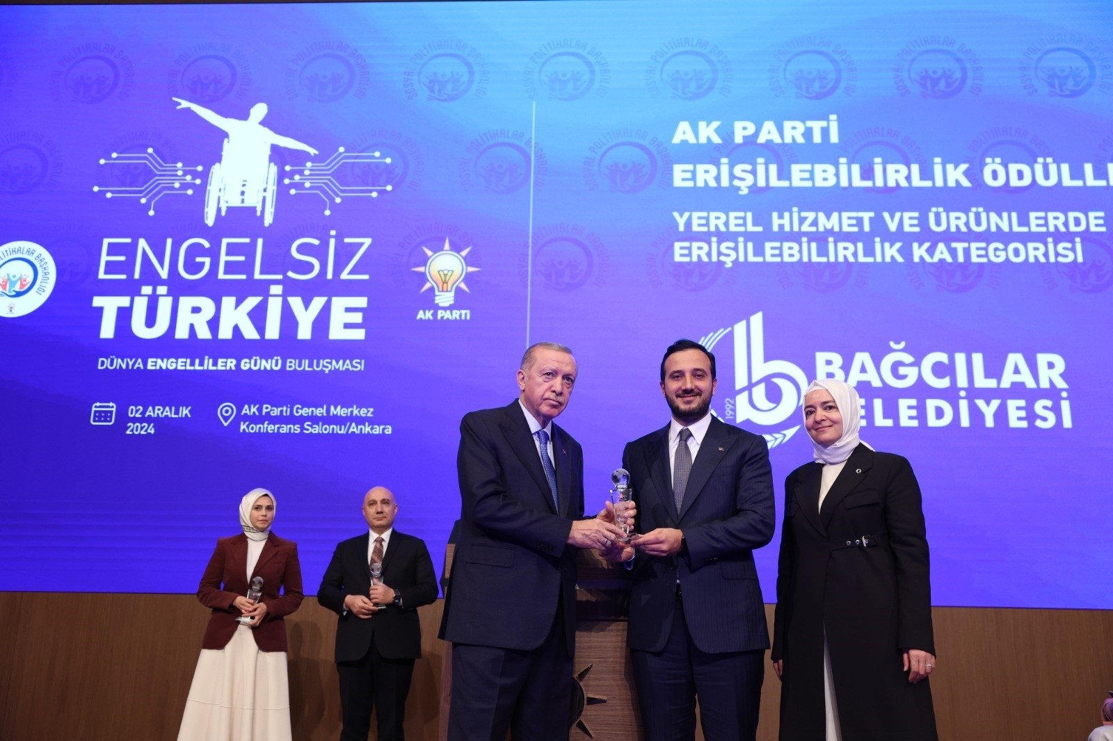 Abdullah Özdemir (C), chairperson candidate for the Justice and Development Party's (AK Party) Istanbul branch, attends an event with President Recep Tayyip Erdoğan, Ankara, Türkiye, Dec. 3, 2024. (İHA Photo)
