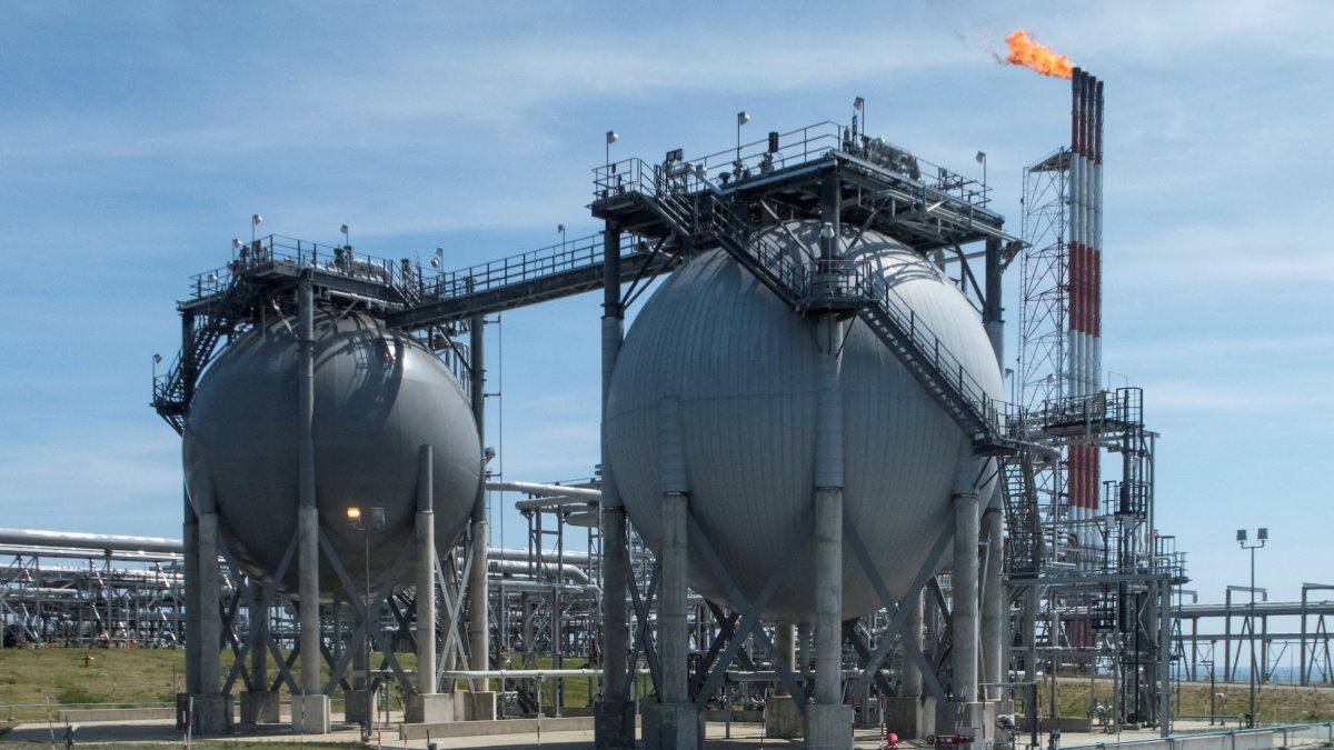 A general view of the liquefied natural gas plant operated by Sakhalin Energy at Prigorodnoye on the Pacific island of Sakhalin, Russia July 15, 2021. (Reuters Photo)