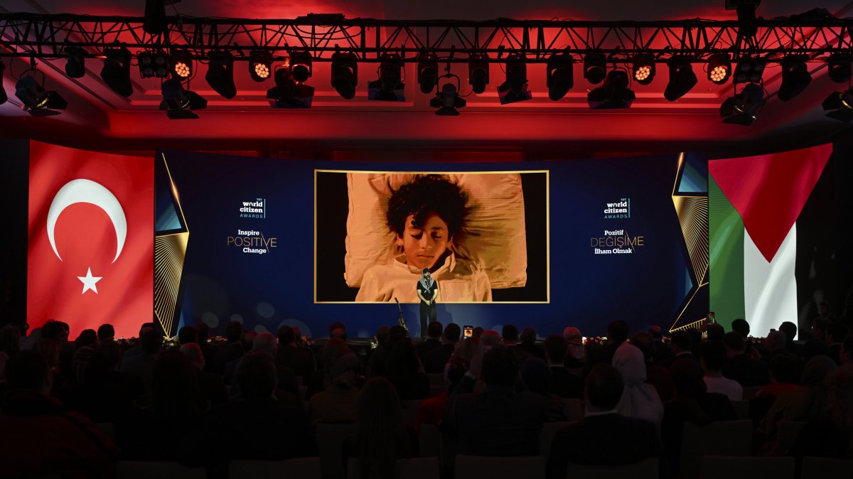 Palestinian singer Llunr performs his song at the TRT World Citizen Awards ceremony in Istanbul, Türkiye, Jan. 17, 2025. (AA Photo)