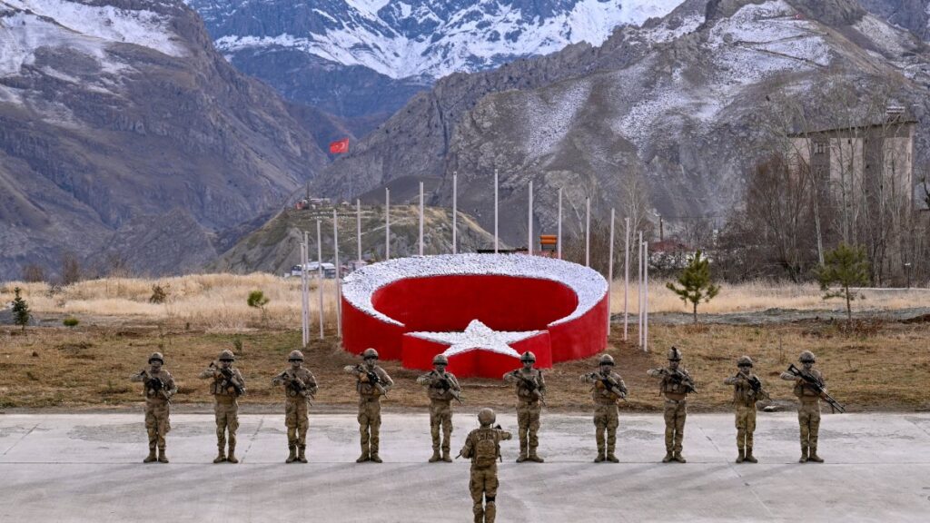 Turkish gendarmerie officers stand at attention, eastern Hakkari province, Türkiye, Dec. 16, 2024. (AA Photo)