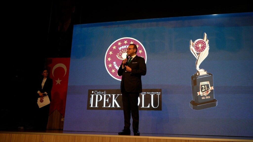 Egemen Bağış delivers a speech after receiving the award in Istanbul, Türkiye, Jan. 30, 2024. (DHA Photo)