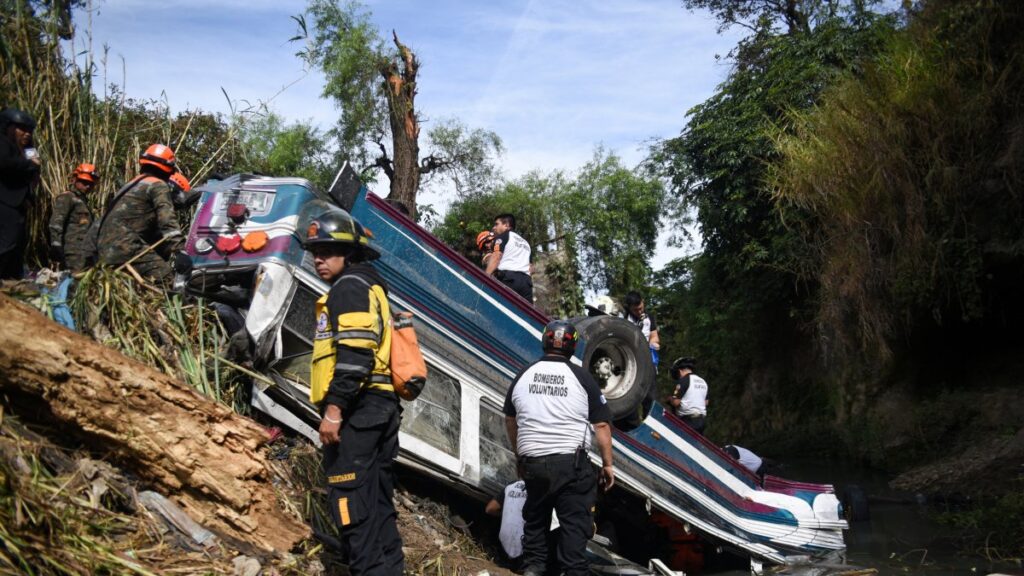 First responders work at the site of a deadly bus crash, in Guatemala City, Guatemala, Feb.10, 2025. (Reuters Photo)