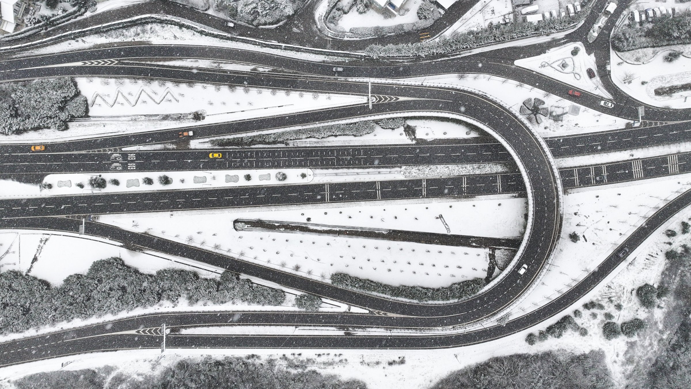 An aerial view of the Beykoz district after snowfall in Istanbul, Türkiye, Feb. 11, 2025. (AA Photo)