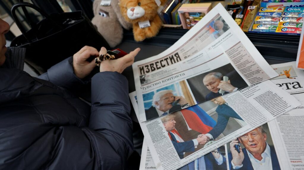 Daily newspapers with covers, dedicated to the recent phone call of Russian President Vladimir Putin and U.S. President Donald Trump, are laid out at a newsstand in a street in Moscow, Russia, Feb. 13, 2025. (Reuters Photo)