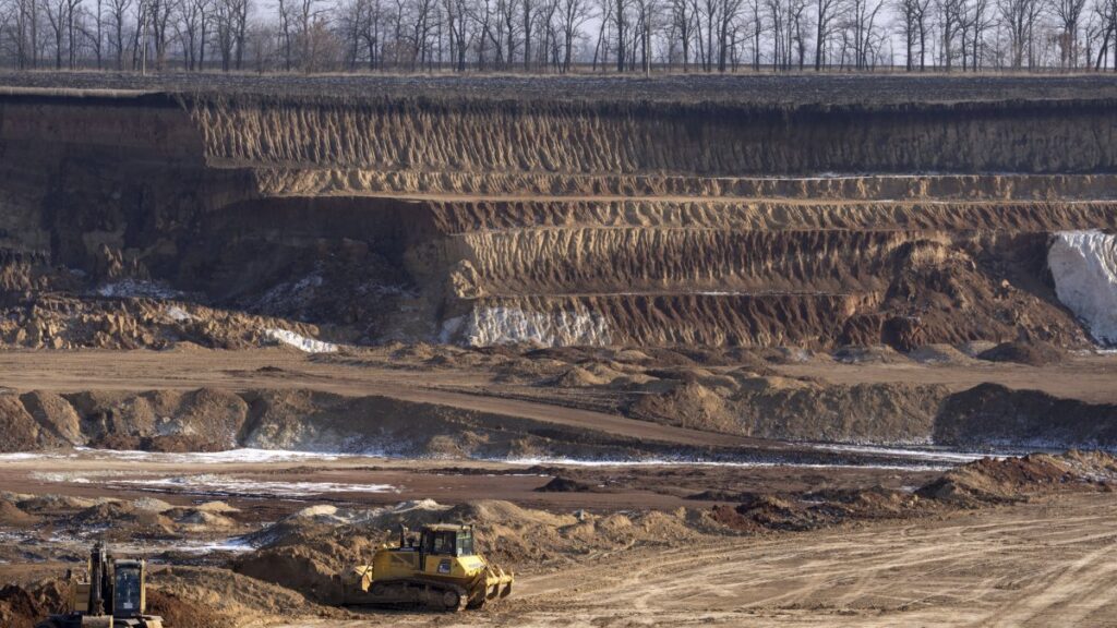 A view of an ilmenite open pit mine in a canyon in the central region of Kirovohrad, Ukraine, Feb. 12, 2025. (AP Photo)