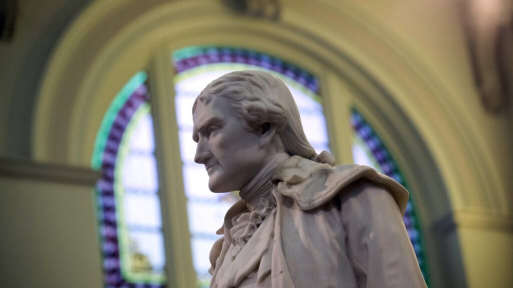 A statue of Thomas Jefferson greets visitors in the main lobby of the Jefferson Hotel, Richmond, Virginia, U.S., Feb. 17, 2016. (AP Photo)