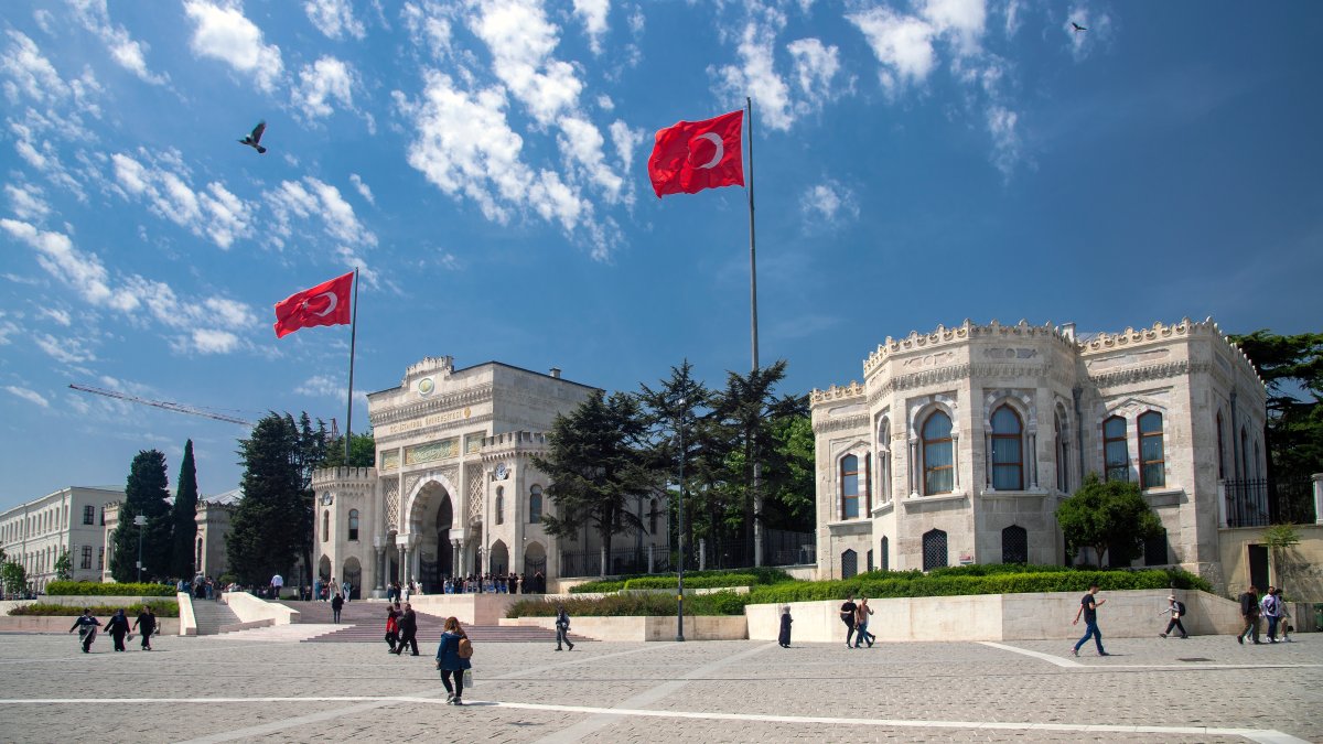 The main entrance of Istanbul University, which ranks 813th in the latest global university rankings, Istanbul, Türkiye, May 16, 2024. (Shutterstock Photo)
