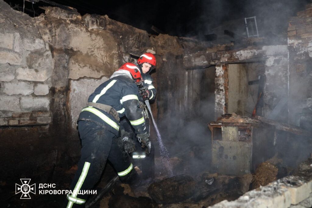 Rescuers working at a site of a Russian strike in Kropyvnytskyi, Kirovograd region, Ukraine, March 20, 2025. (AFP Photo)