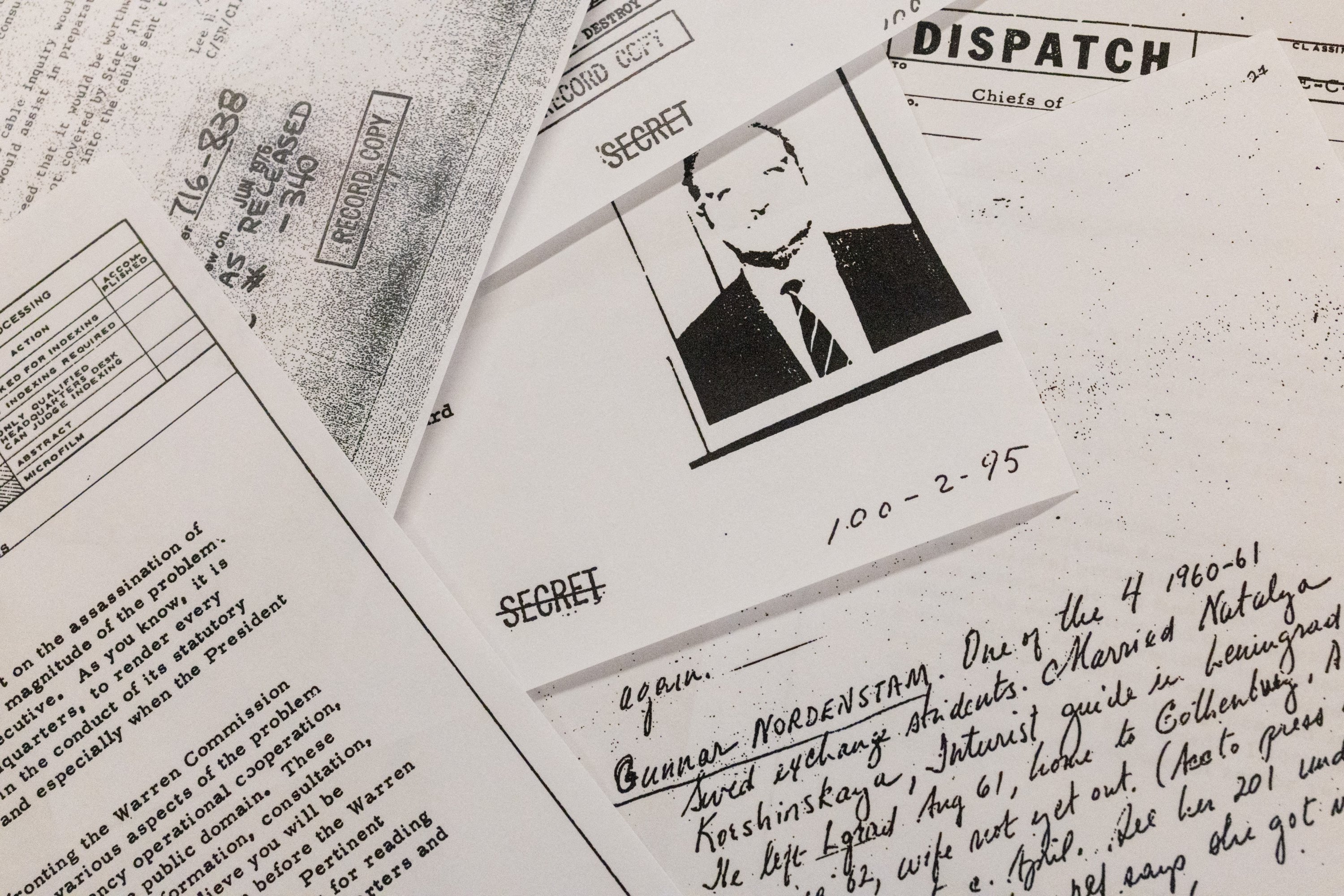 374012 Documents related to the 1963 assassination of President John F. Kennedy are displayed after they were released following an order from U.S. President Donald Trump, Washington, U.S., March 18, 2025. (Reuters Photo)
