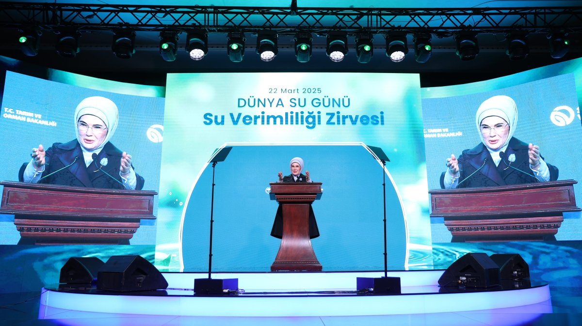 First lady Emine Erdoğan delivers a speech at the World Water Day: Water Efficiency Summit, Istanbul, Türkiye, March 22, 2025. (AA Photo)