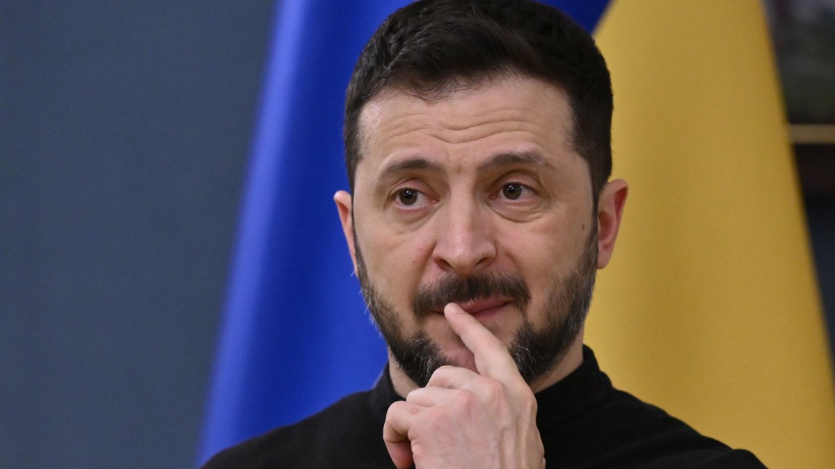 President Volodymyr Zelensky gestures as he speaks to journalists during his press conference in Kyiv, Ukraine, March 25, 2025. (AFP Photo)