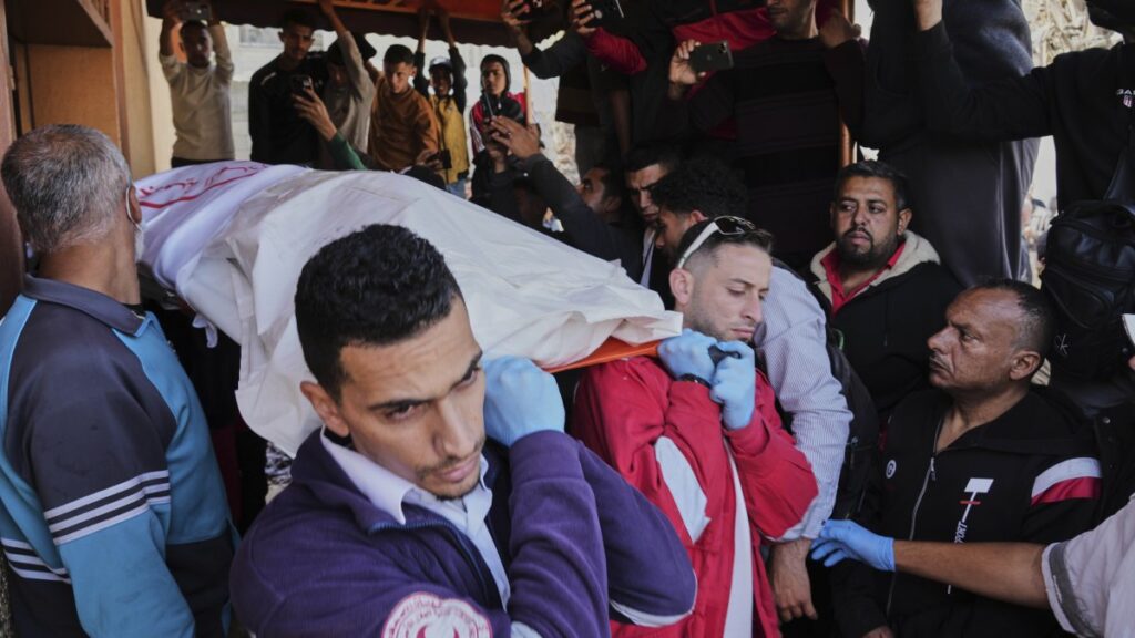 Mourners carry the bodies of 8 Red Crescent emergency responders, recovered in Rafah a week after an Israeli attack, as they are transported for burial from a hospital in Deir al-Balah, Gaza Strip, Palestine, March 31, 2025. (AP Photo)