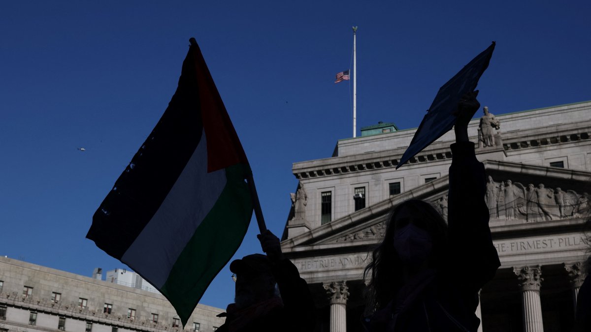 Pro-Palestinian protestors demonstrate in Lower Manhattan in New York City, March 10, 2025. (AFP File Photo)