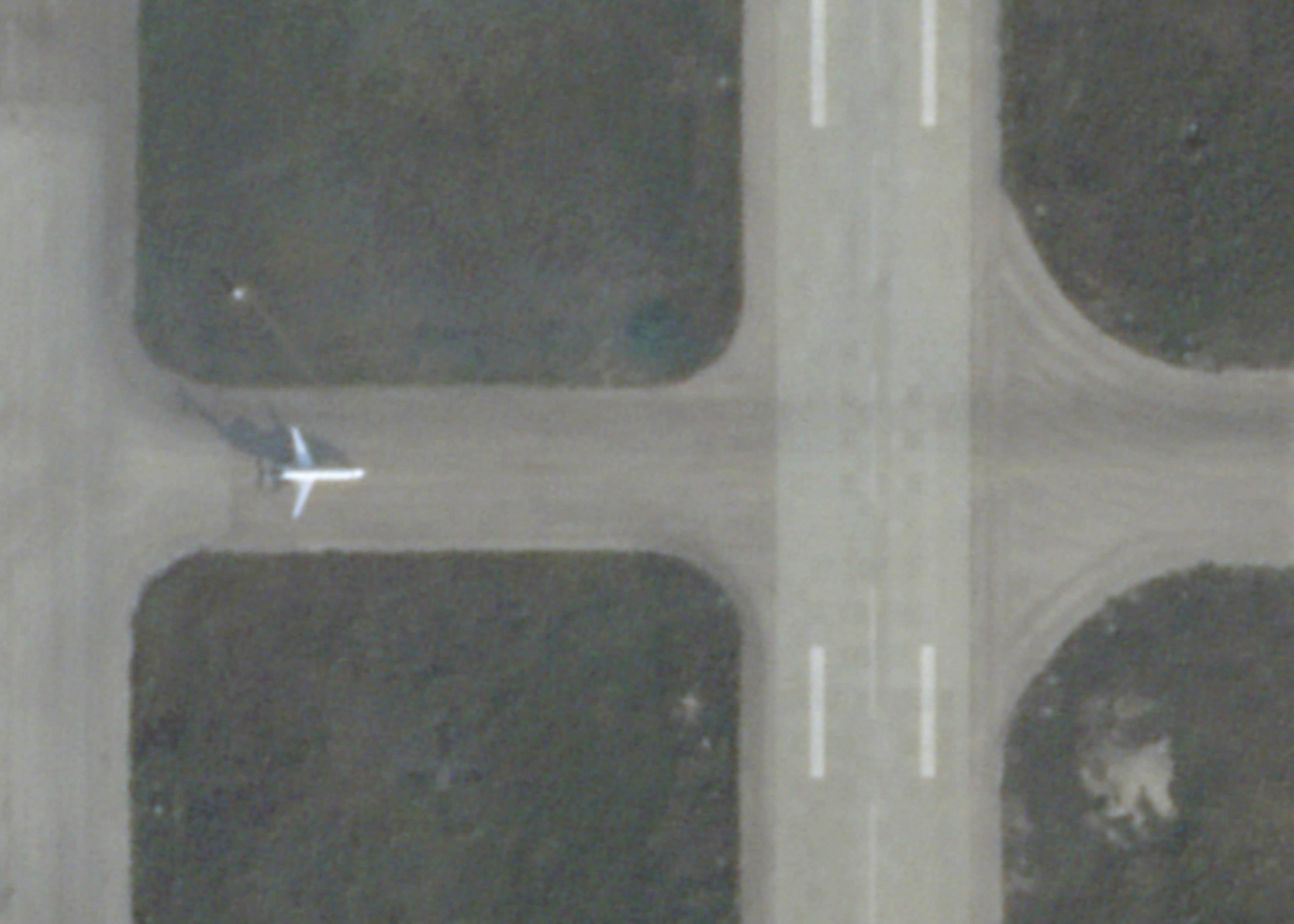 378175 A satellite image, according to Reuters analysis, shows the C5-SKY jet taxiing to the runway before its flight out of Syria, at Hmeimim air base, Syria, Dec. 8, 2024. (Reuters Photo)