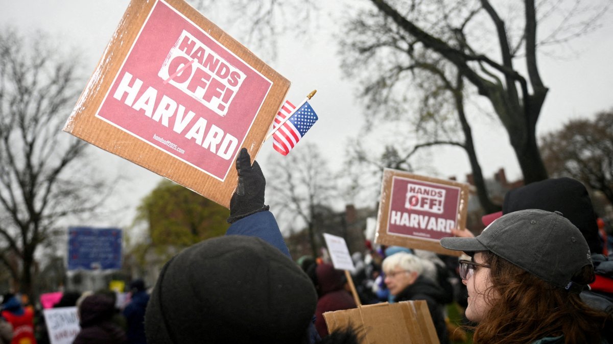 Demonstrators rally, calling on Harvard leadership to resist interference by the federal government, Massachusetts, U.S., April 12, 2025. (Reuters Photo)