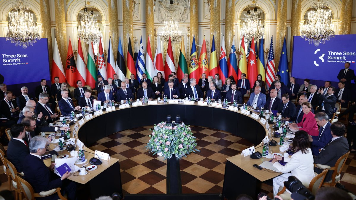 Participants, including Türkiye's Transport and Infrastructure Minister Abdulkadir Uraloğlu, attend the Three Seas Initiative Summit at the Royal Castle, Warsaw, Poland, April 29, 2025. (AA Photo)
