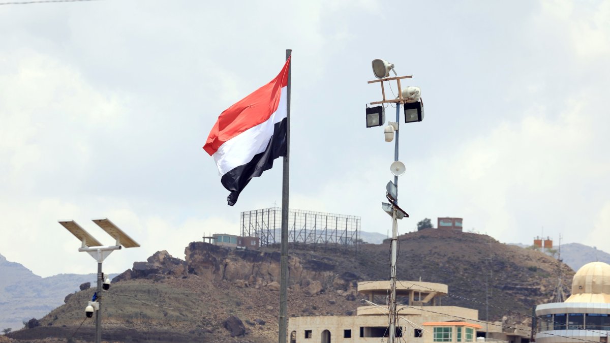 A Yemeni flag flutters on a street in Sanaa, Yemen, May 5, 2025. (EPA Photo)