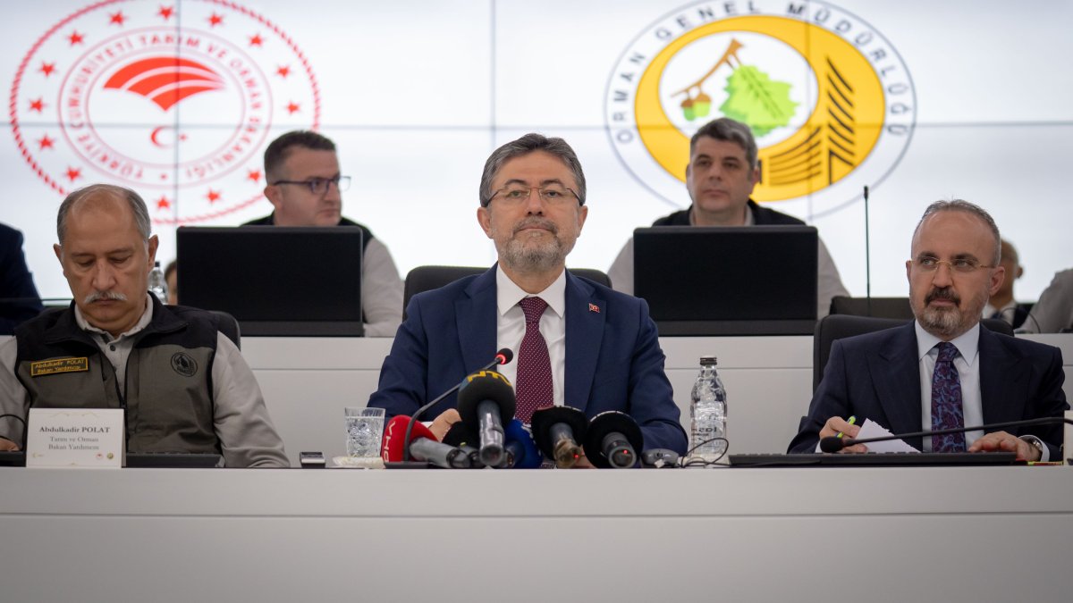 Agriculture and Forestry Minister Ibrahim Yumaklı (C) attends an event where the fight against forest fires is discussed, Ankara, Türkiye, May 5, 2025. (AA Photo)