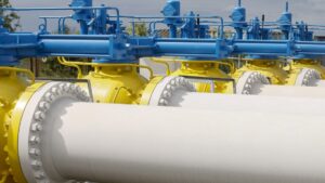 Gas pipes are pictured at a gas-measuring station near Uzhhorod, Ukraine, May 27, 2015. (Reuters Photo)