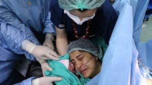 Ayfer Sarıtaş meets her baby, Umut, for the first time after giving birth, Istanbul, Türkiye, May 7, 2025. (AA Photo)