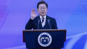 South Korean President Lee Jae-myung takes the oath of office during his inauguration ceremony at Rotunda Hall in the National Assembly in Seoul, South Korea, June 4, 2025. (EPA Photo)