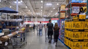 People shop at Costco in Los Angeles, California, U.S., May 28, 2025. (EPA Photo)