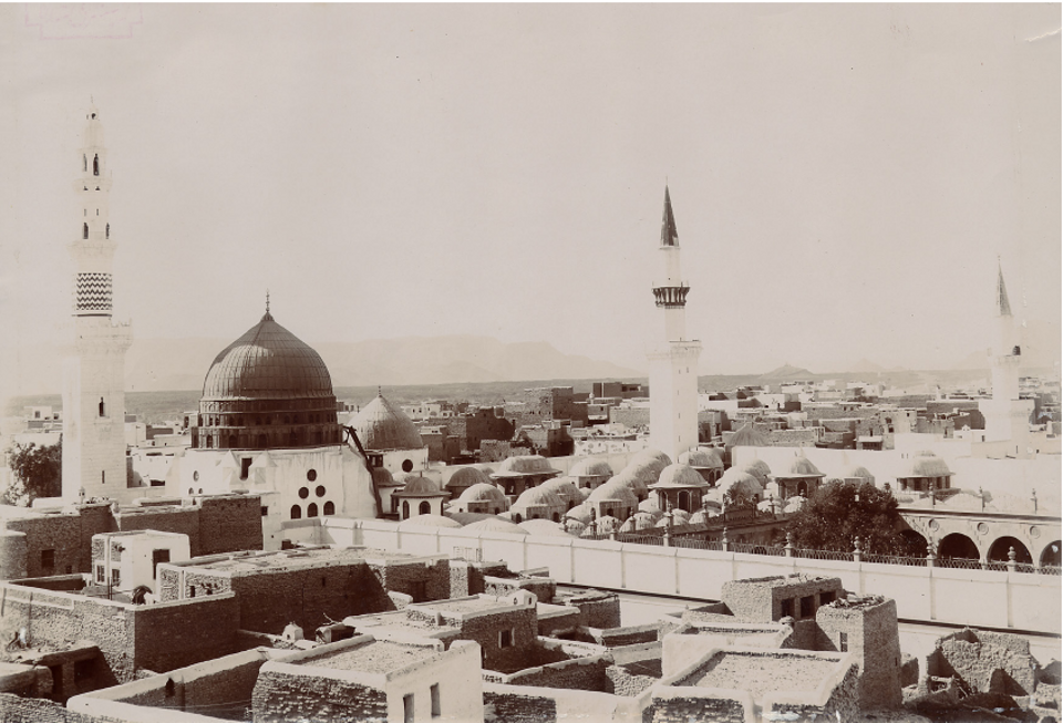 A picture of historic Medina, where Prophet Muhammed and his family members were buried. After migrating from Mecca to Medina in 622 due to the paganist pressure, the Prophet chose the latter as the headquarters of the new religion.