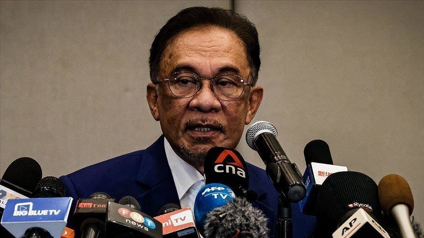 Malaysian premier calls for dialogue to end dispute over South China Sea