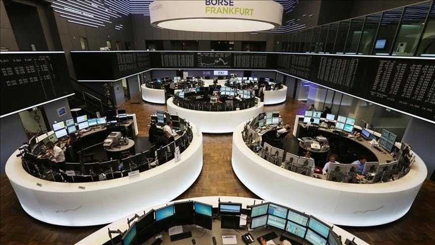 European shares in red amid global banking concerns
