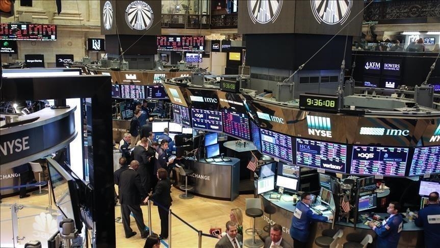 US stock market opens Monday higher