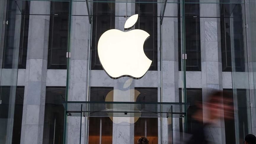 Apple's total sales decline for 2nd consecutive quarter