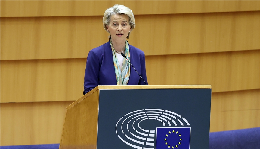 EU Commission chief calls for rebalancing ties with China