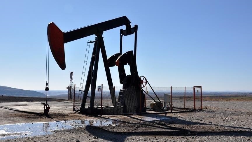 Oil down as markets focus on China's economic data
