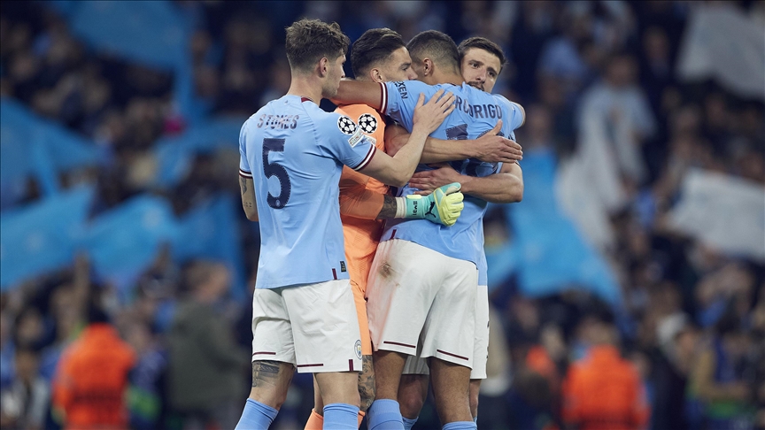 Manchester City crowned Premier League champions as Arsenal lose