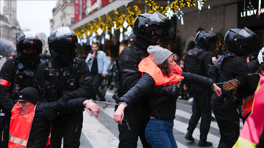 Russia criticizes France after crackdown on climate activists