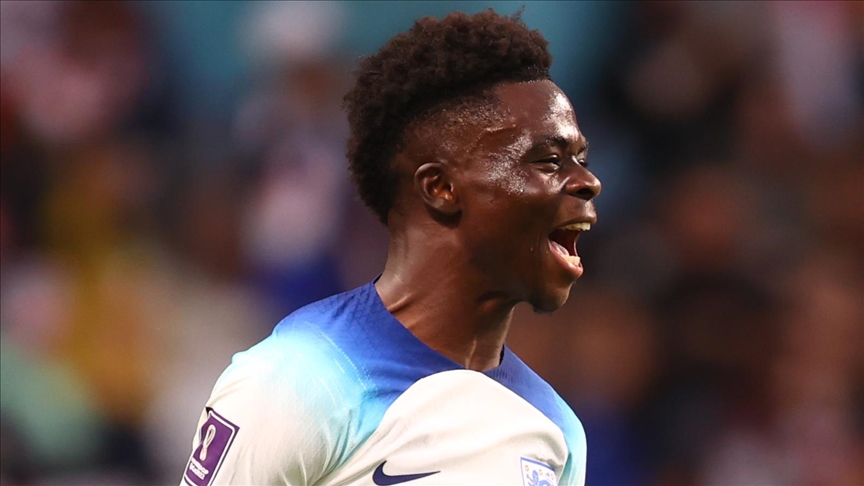 Arsenal star Bukayo Saka renews his contract