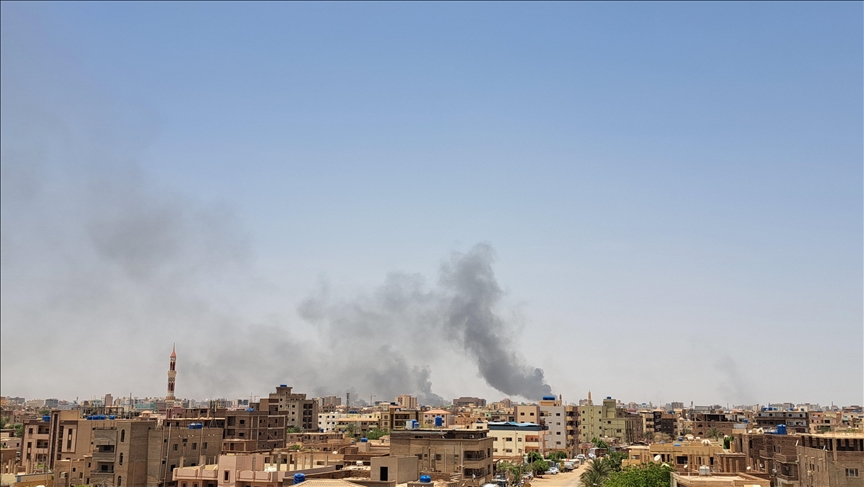 Chad closes borders with Sudan amid armed clashes